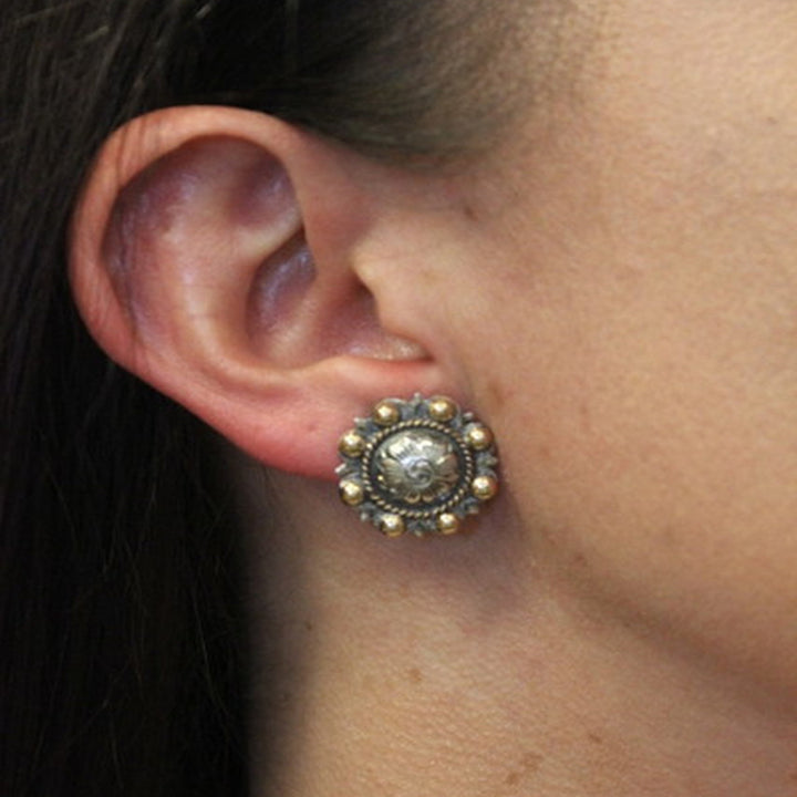 Pico Berry Edge Concho Earrings