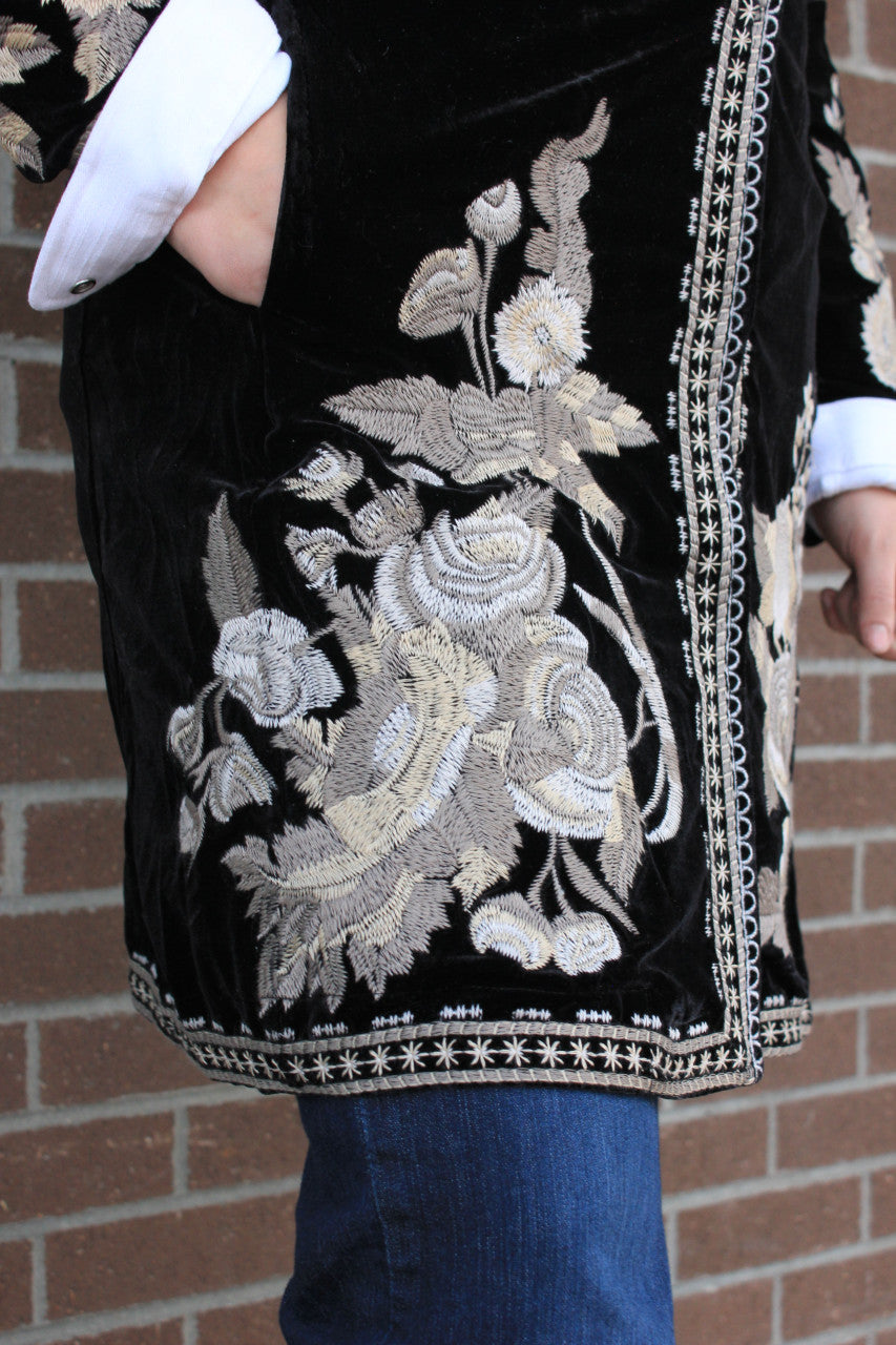Velvet Coat with Embroidery - Black
