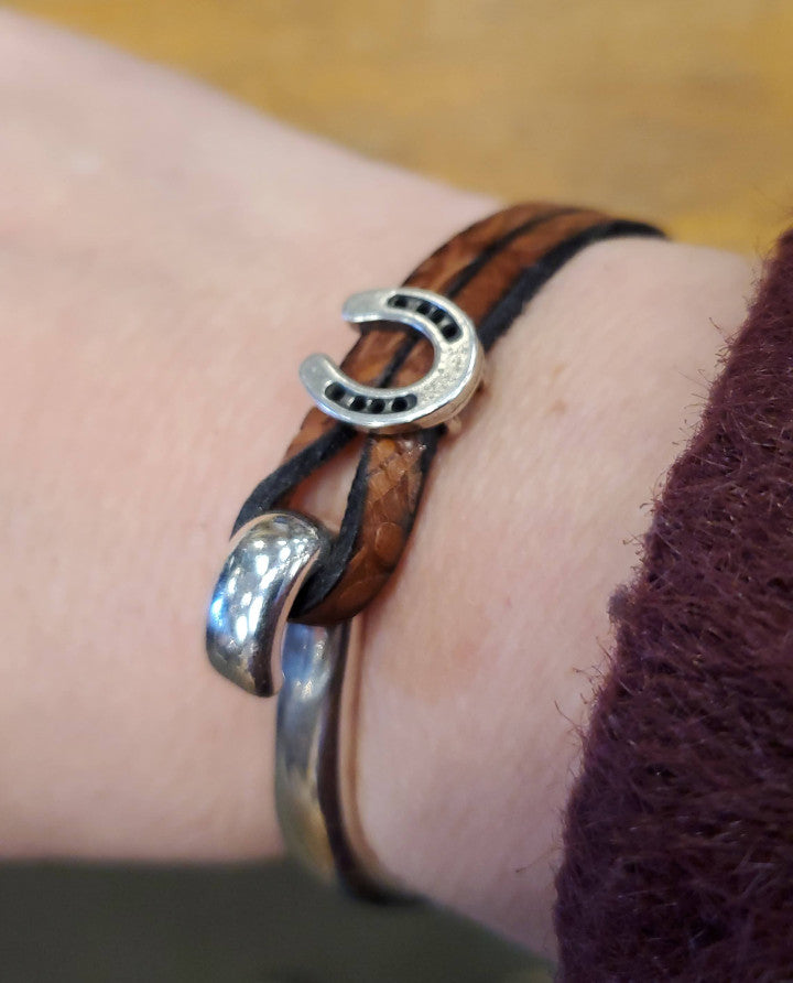 Lucky Horseshoe Leather Bracelet - Brown